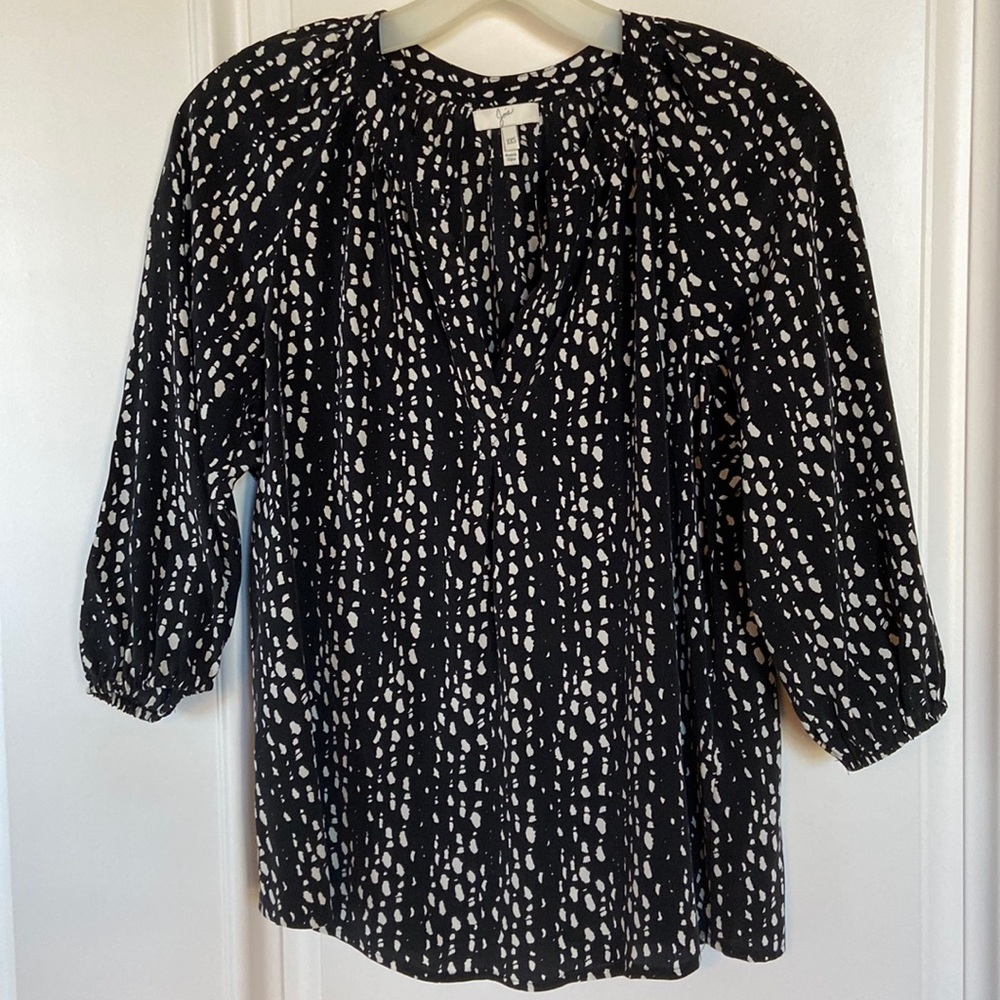 Joie Black and Cream Silk Top, Size XXS, In Great Condition!